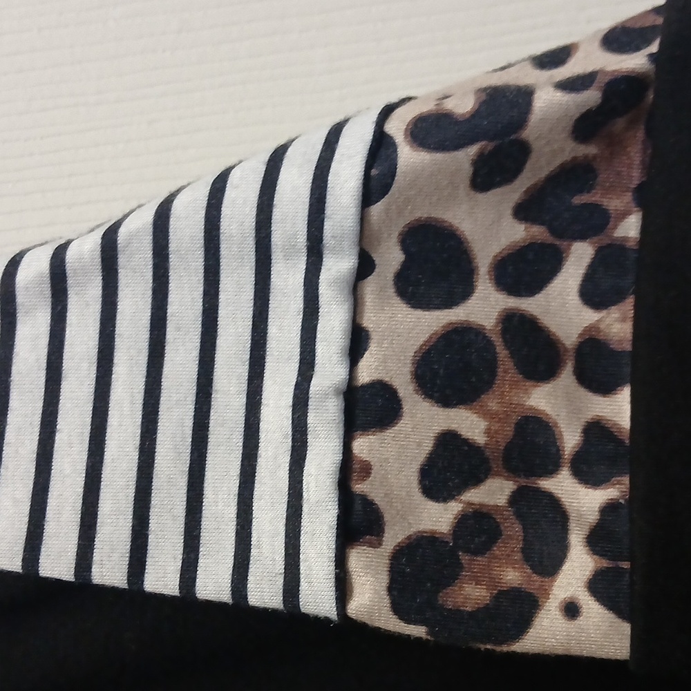 Leopard, Striped, And Solid Print Top Size XL - Picture 4 of 7